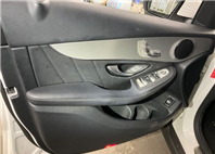 2018 BENZ GLC250 2.0L 9.2萬公里 總代理 NT$730,000 有第三方認證，無待修、無泡水、無事故、三大保固   腳踢尾門、天窗、後視鏡盲點、摸門、環景  LINE:PT0974  #汽車#中古車#新車#二手車#車  第8張縮圖