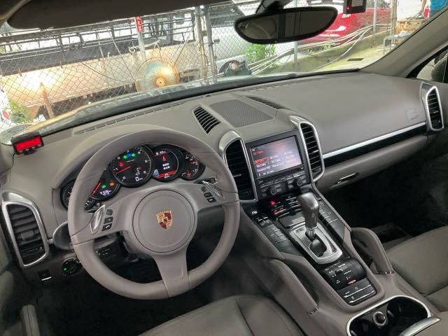 2013 PORSCHE CAYENNE 3.0l 9.1萬公里 柴油 全景天窗 bose pasm NT$380,000  第2張相片