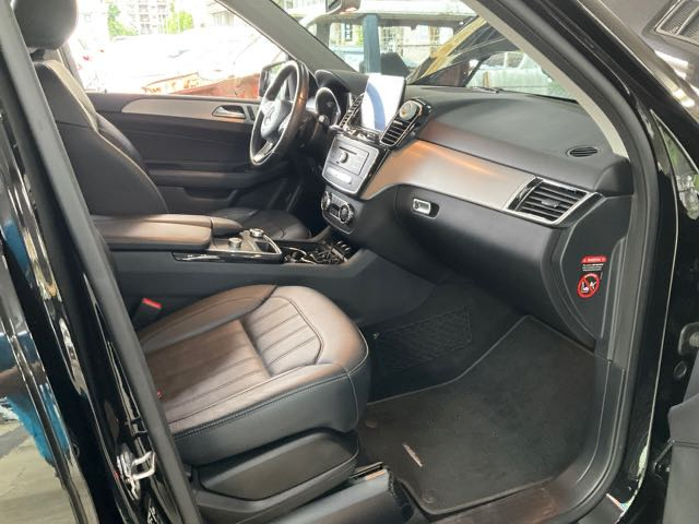 2018 BENZ GLE400 3.0l 10.3萬公里 NT$790,000 有第三方認證，無待修、無泡水、無事故、三大保固   LINE:PT0974   #汽車#中古車#新車#原廠#代理商#貿易商#新古車#買車#賣車#五股#新北市  第4張相片