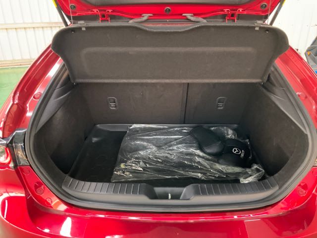 2019 MAZDA MAZDA3 2.0l 9.1萬公里 進化版acc NT$230,000 有第三方認證，無待修、無泡水、無事故、三大保固   LINE:PT0974   #汽車#中古車#新車#原廠#代理商#貿易商#新古車#買車#賣車  第7張相片