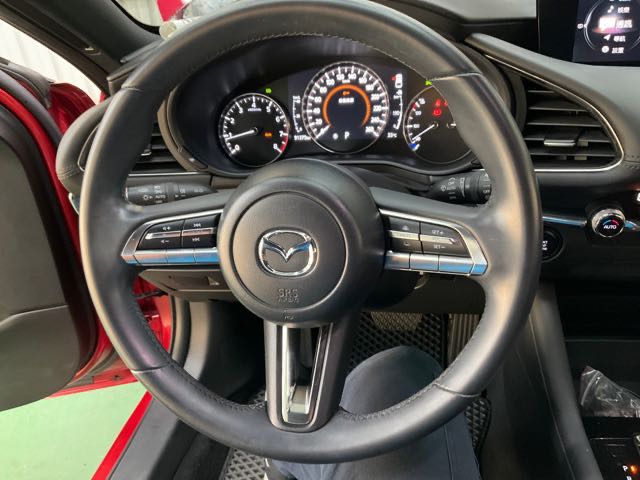 2019 MAZDA MAZDA3 2.0l 9.1萬公里 進化版acc NT$230,000 有第三方認證，無待修、無泡水、無事故、三大保固   LINE:PT0974   #汽車#中古車#新車#原廠#代理商#貿易商#新古車#買車#賣車  第8張相片