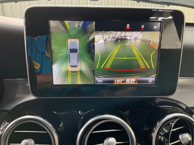 2017 BENZ GLC250 2.0l 12.4萬公里 天窗 沒acc可加裝，4wd NT$680,000 有第三方認證，無待修、無泡水、無事故、三大保固   LINE:PT0974   #汽車#中古車#新車#原廠#代理商#貿易商  第8張相片