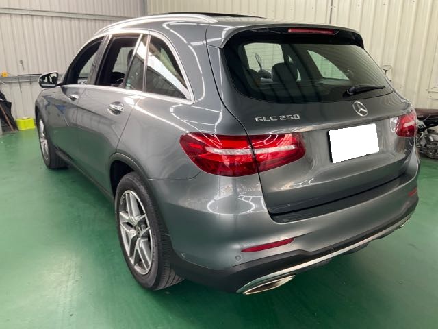 2017 BENZ GLC250 2.0l 12.4萬公里 天窗 沒acc可加裝，4wd NT$680,000 有第三方認證，無待修、無泡水、無事故、三大保固   LINE:PT0974   #汽車#中古車#新車#原廠#代理商#貿易商  第9張相片