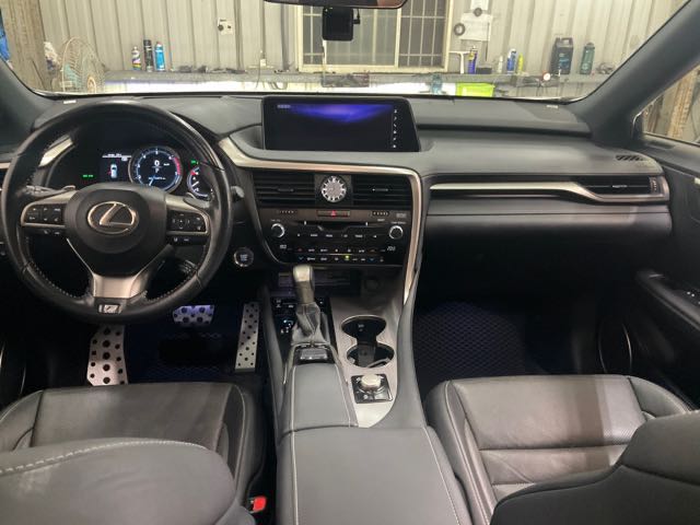 2017 Lexus RX200T 2.0l F版 ACC 全景天窗 7.6萬公里 NT$830,000 有第三方認證，無待修、無泡水、無事故、三大保固   LINE:PT0974   #汽車#中古車#新車#原廠#代理商#貿易商#新古車  第2張相片