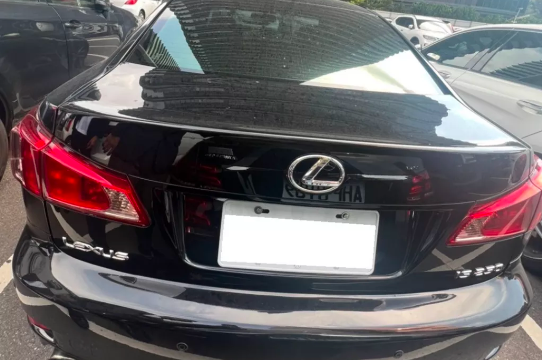 Lexus IS 2007款 手排 2.5L  (聯繫資訊 Line ID: a0926068370)  第5張相片