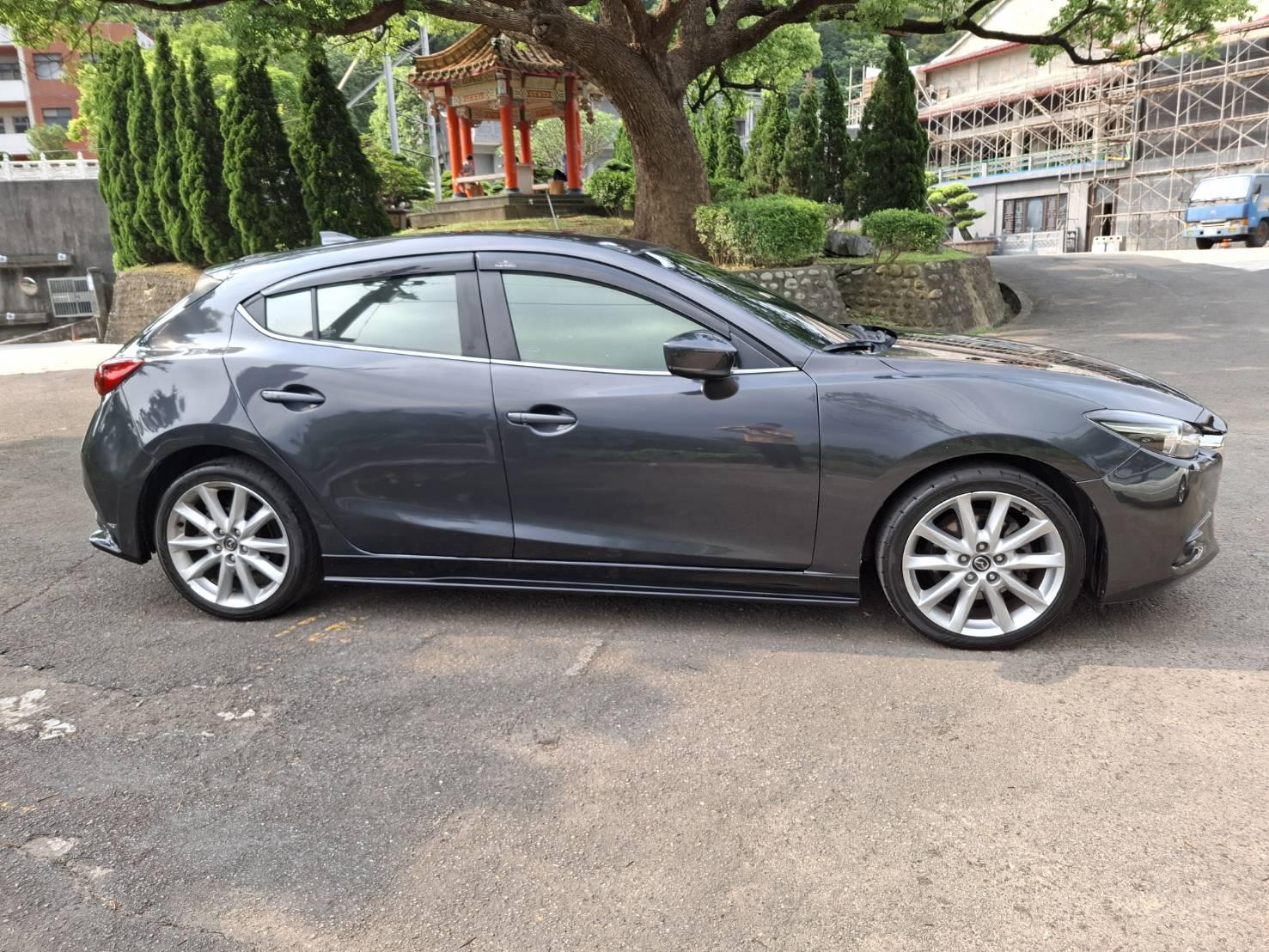 2016年MAZＤA ３　 優質流線美車  #售33萬8千🎊 -歡迎預約賞車 洽: 0912-423-585 宋小姐 LINE: goo5168   第9張相片