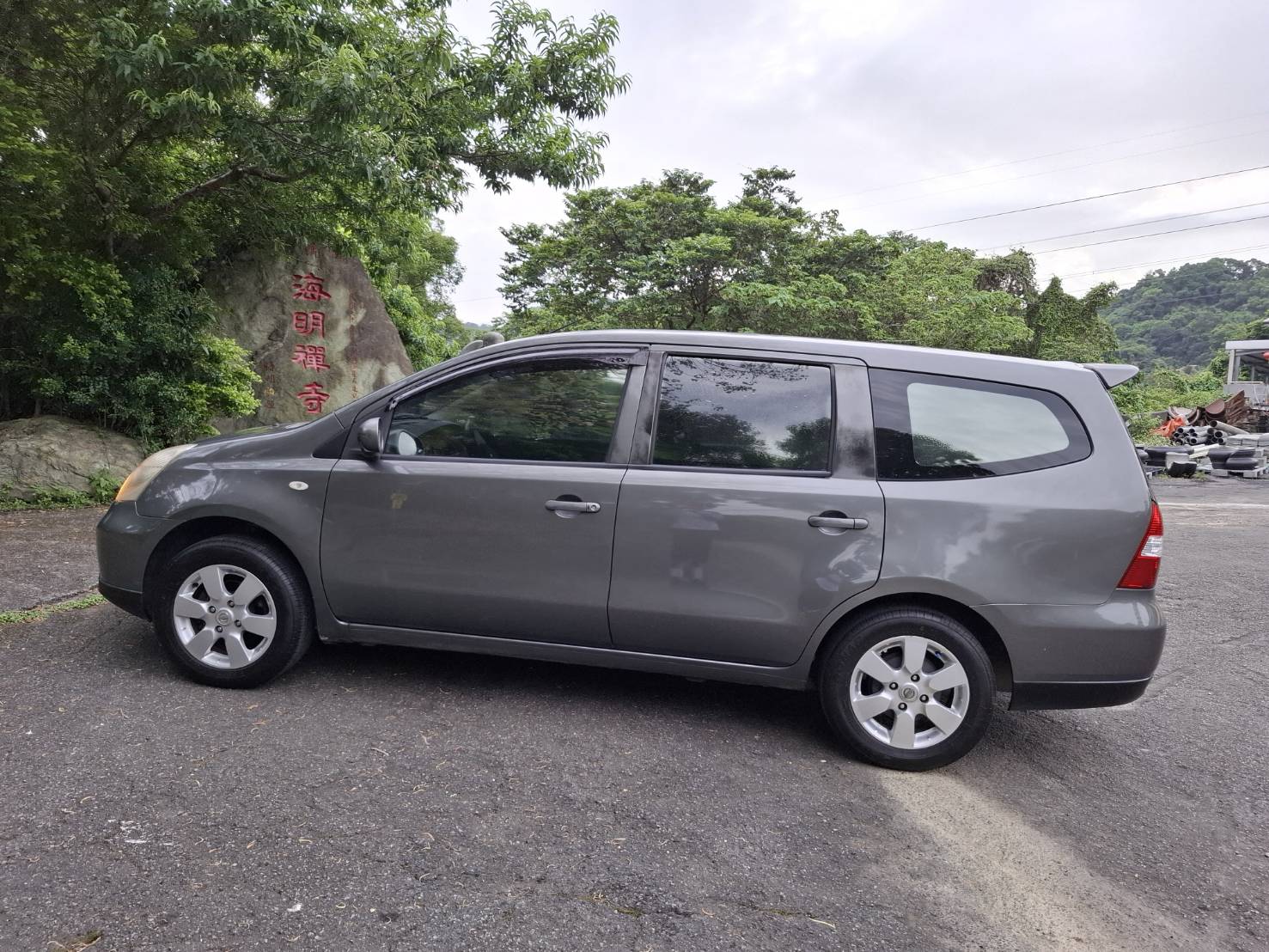 2011年NISSAN LIVINA 1.8 省油7人座車 實用便宜超大空間~網路驚喜價 想跑市場做個小生意經濟實惠 要買要快 歡迎來電預約賞車💗LINE goo5168 💗洽0912-423-585 宋小姐貸款專辦 強力過件  第10張相片