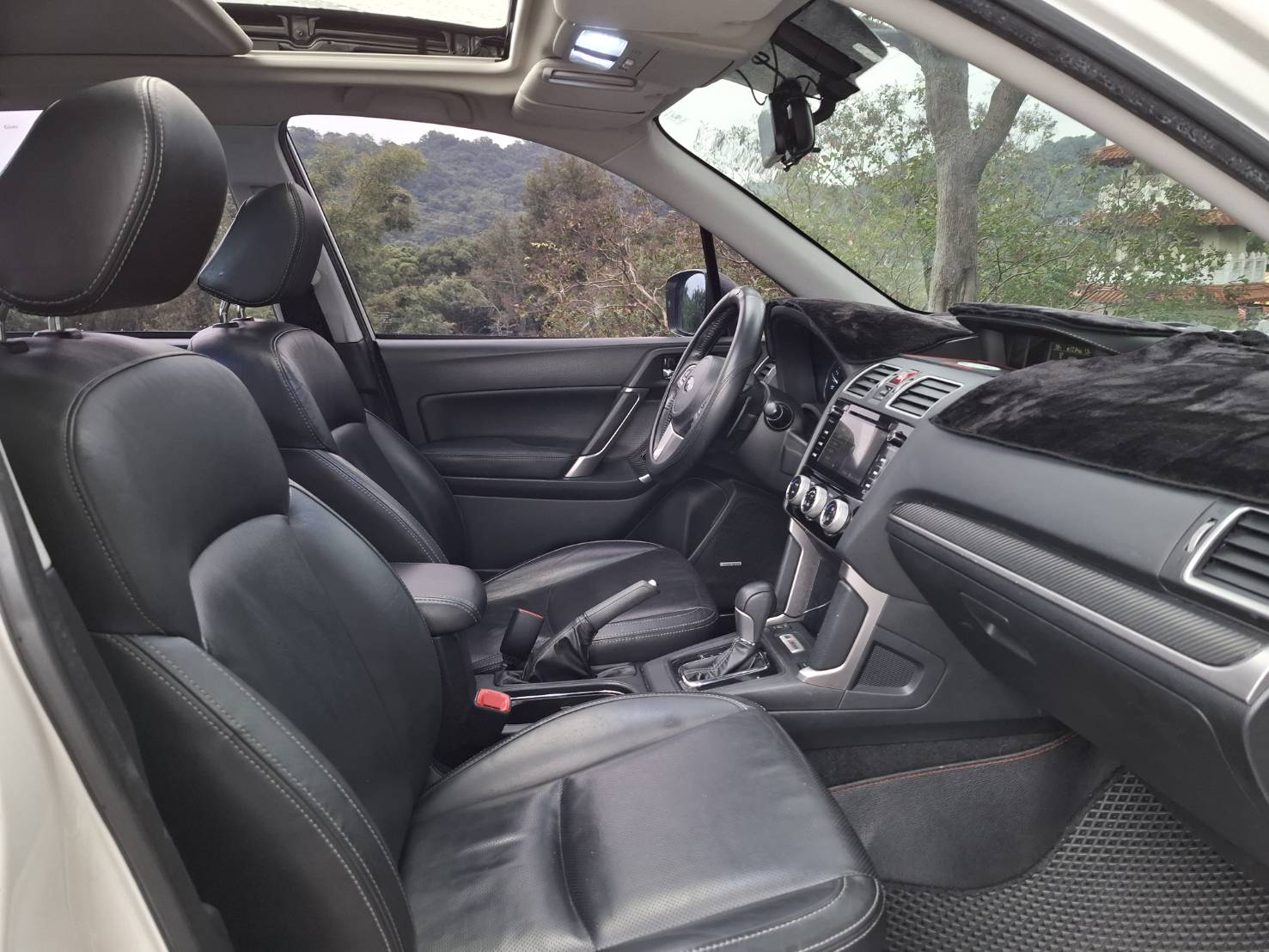  2016 SUBARU FORESTER XT 2.0  渦輪動力強勁 全時四驅穩定好開 性能實用一次擁有 歡迎預約賞車 LINE：goo5168 洽詢電話：0912423585 宋小姐 貸款專辦 強力過件  第6張相片
