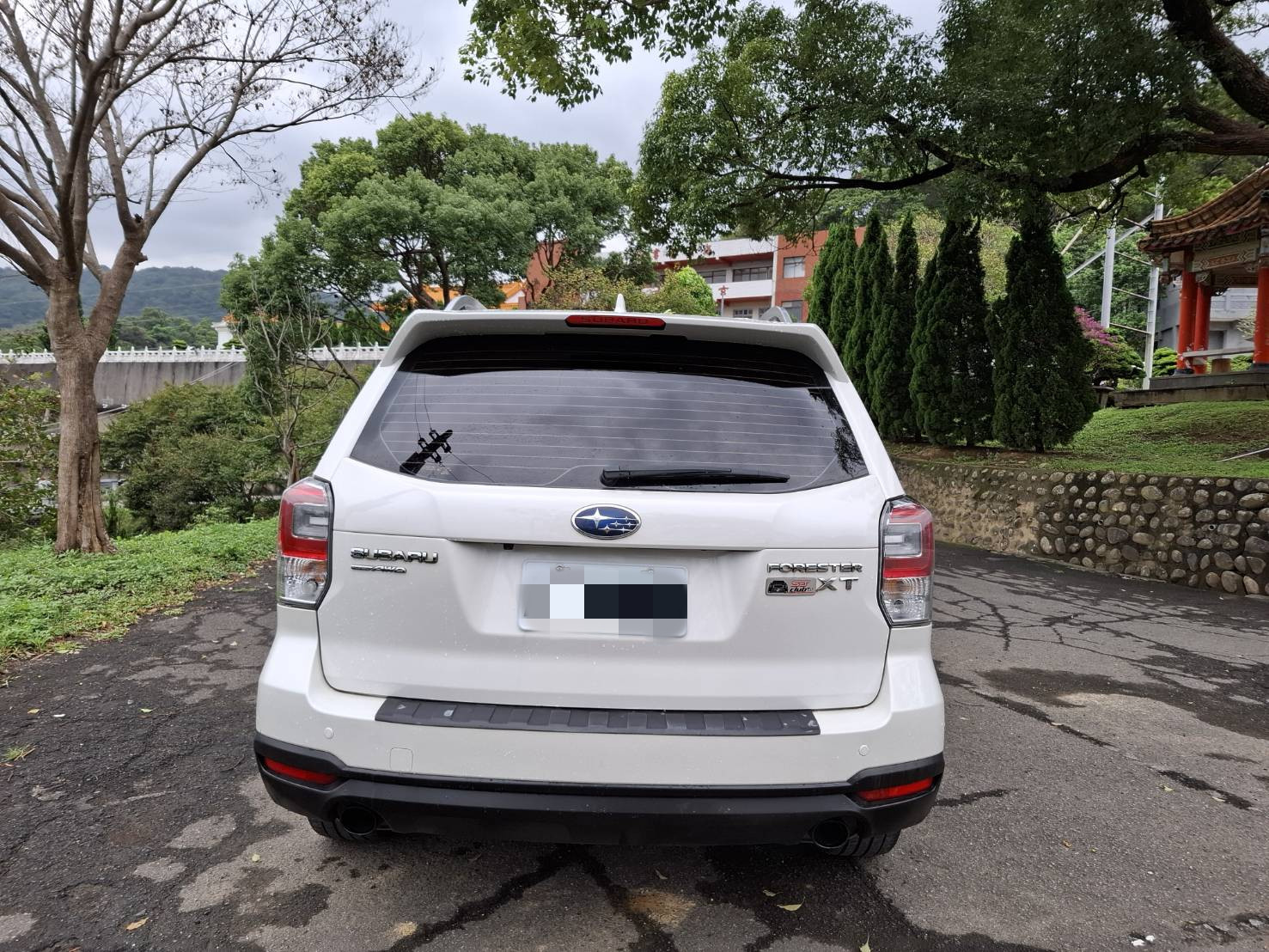  2016 SUBARU FORESTER XT 2.0  渦輪動力強勁 全時四驅穩定好開 性能實用一次擁有 歡迎預約賞車 LINE：goo5168 洽詢電話：0912423585 宋小姐 貸款專辦 強力過件  第12張相片