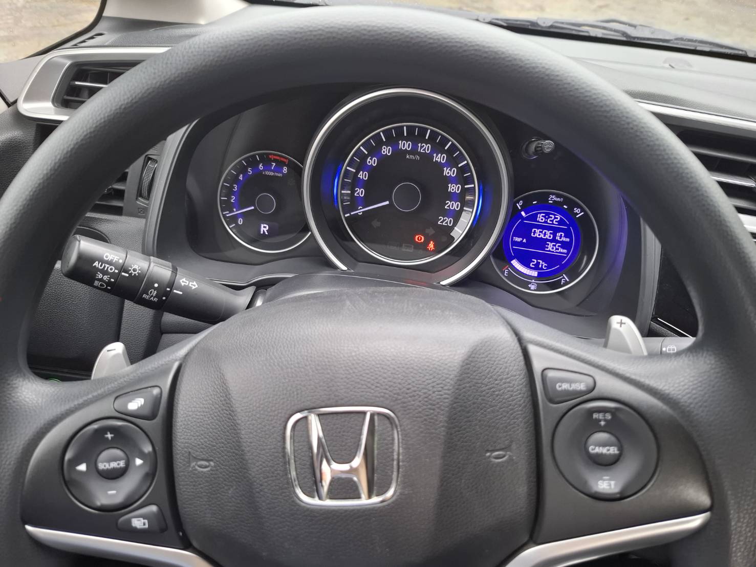 2021 HONDA FIT S 一部滿足日常 休閒工作需求的全能小鋼炮 歡迎預約賞車  LINE goo5168 洽: 0912423585宋小姐 貸款專辦 強力過件  第3張相片