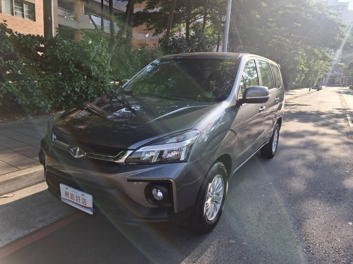 2023年 MITSUBISHI ZINGER 車況優 超大空間 家庭 工作都適合 超低里程 幾乎跟新車一樣 歡迎預約賞車LINE：goo5168 洽詢電話：0912423585 宋小姐 貸款專辦 強力過件  第1張相片