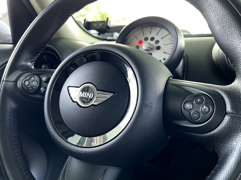 【聯絡專線 0987-252-408】迷你 Countryman Cooper1.6 R60 認證車 跑13萬 HID頭燈 恆溫 定速 影音螢幕 全額貸月繳8千內  第3張相片