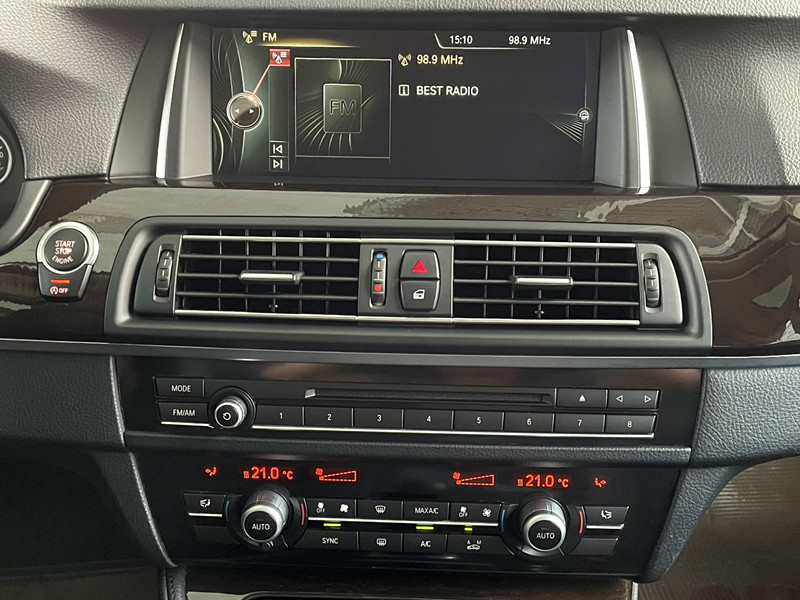 【聯絡專線 0987-252-408】BMW 520i 總代理 F10 認證車原版件 一鍵啟動 雙區恆溫 天窗 電動尾門 全額貸月繳9千內  第4張相片