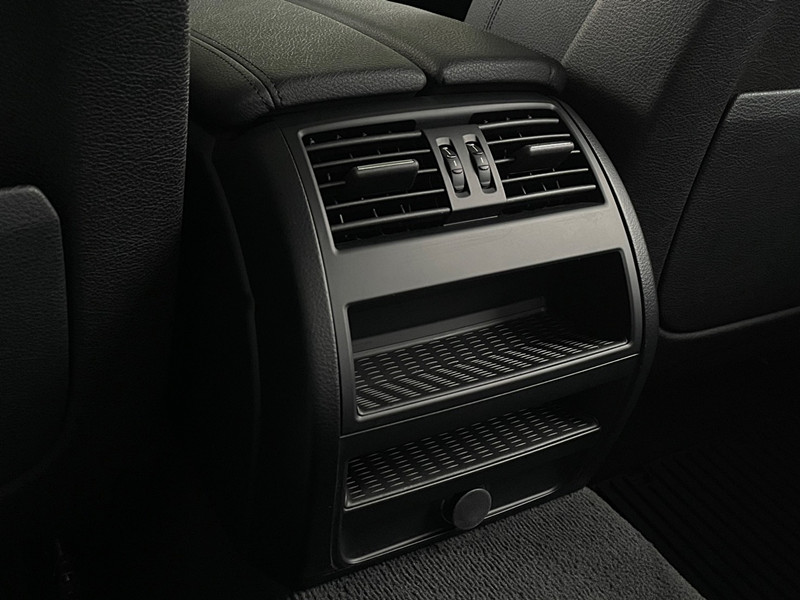 【聯絡專線 0987-252-408】BMW 520i 總代理 F10 認證車原版件 一鍵啟動 雙區恆溫 天窗 電動尾門 全額貸月繳9千內  第13張相片