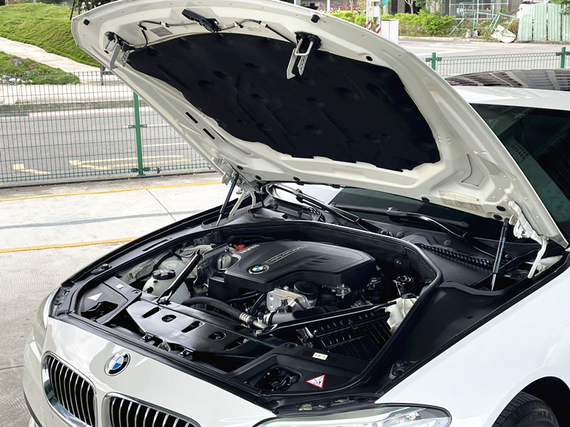 【聯絡專線 0987-252-408】BMW 520i 總代理 F10 認證車原版件 一鍵啟動 雙區恆溫 天窗 電動尾門 全額貸月繳9千內  第16張相片