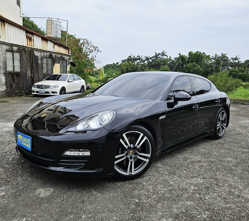 PORSCHE  PANAMERA 3.6 V6  用國產車的預算入手保時捷 電話:0906670160  第10張相片