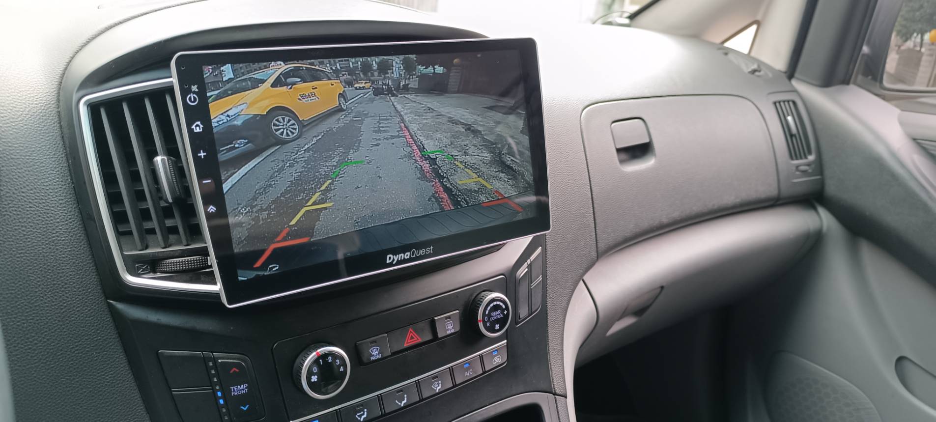 2018 19款式 Hyundai Starex 現代 史塔瑞絲 尊貴型 【事業家庭兩相宜】原裝進口、柴油有力！生意載貨，事業與家庭的最佳拍檔！也能全家大小出遊的超級好幫手  第16張相片