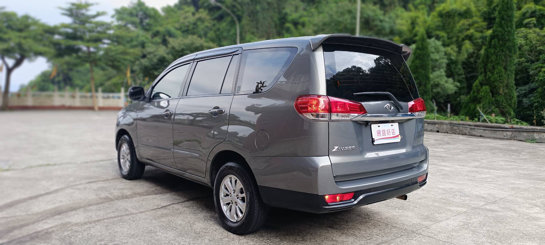 2020 中華 三菱 ZINGER  精緻型 2.4 ⭕️【商用車銷售冠軍 頭家好夥伴 公司 市場 批貨 載客 客貨兩相宜】大家都在用 用過都說讚的 普羅大眾車款  倒車顯影 行車記錄器 ⭐只要你有 4000元⭐即可把此車貸回家喔!✅保證實  第5張相片