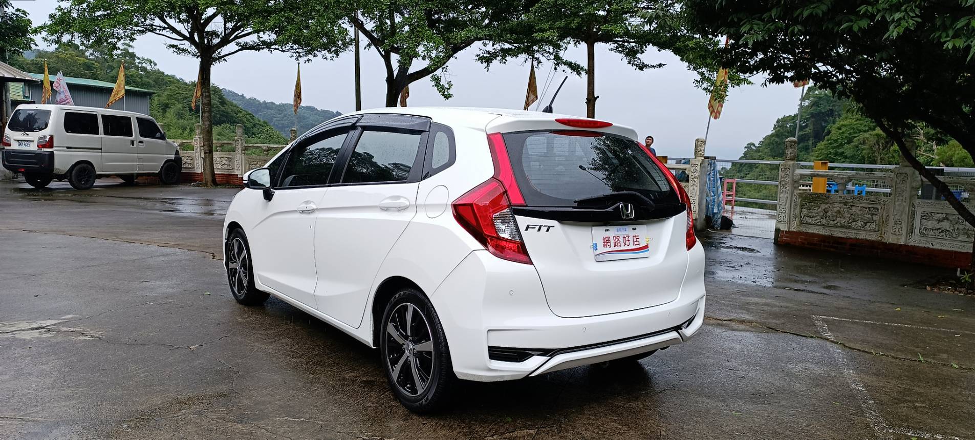 2021 HONDA FIT 1.5 S 低里程  車不大 但省油 省稅 輕巧 好開 好停車 超大行李箱  iKey 電折 引擎起閉 胎壓偵測 ECON 車小 好停車 室內大空間 小家庭、上班族、公車族首選！  第5張相片