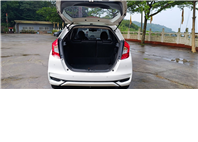 2021 HONDA FIT 1.5 S 低里程  車不大 但省油 省稅 輕巧 好開 好停車 超大行李箱  iKey 電折 引擎起閉 胎壓偵測 ECON 車小 好停車 室內大空間 小家庭、上班族、公車族首選！  第8張縮圖