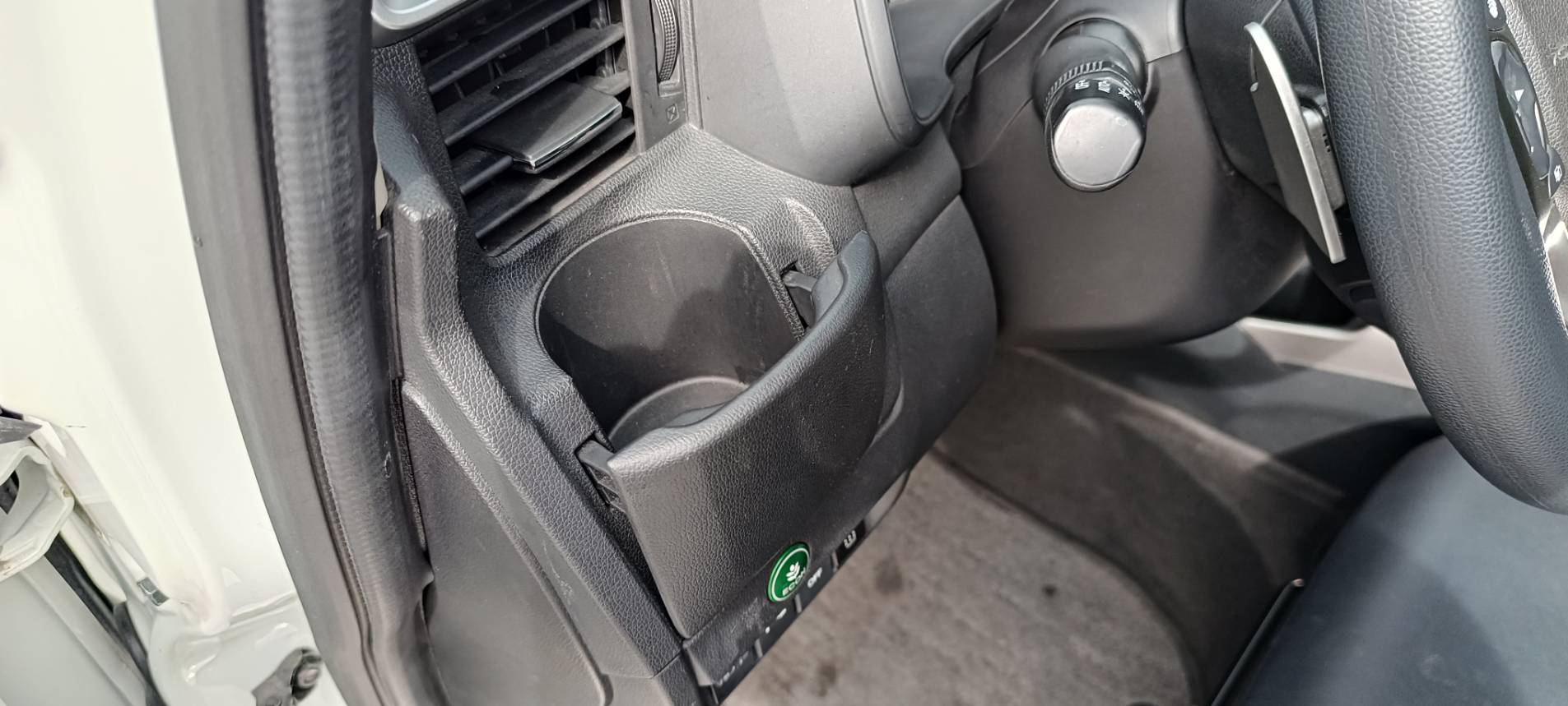 2021 HONDA FIT 1.5 S 低里程  車不大 但省油 省稅 輕巧 好開 好停車 超大行李箱  iKey 電折 引擎起閉 胎壓偵測 ECON 車小 好停車 室內大空間 小家庭、上班族、公車族首選！  第16張相片