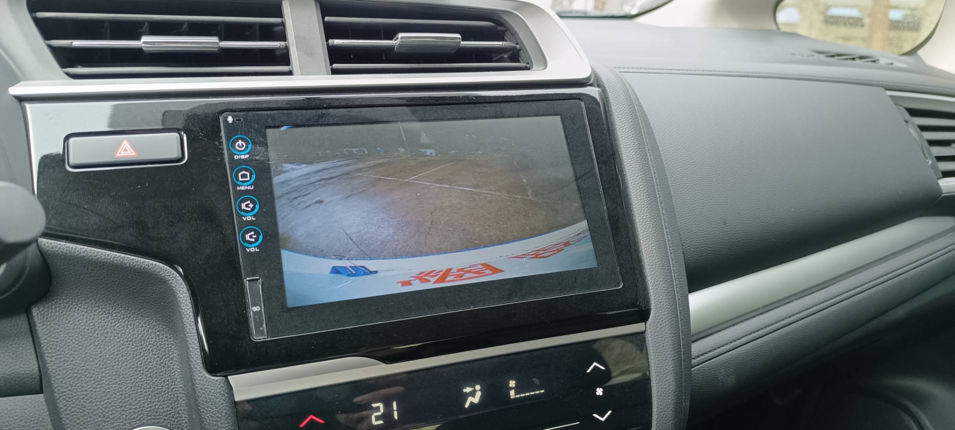 2021 HONDA FIT 1.5 S 低里程  車不大 但省油 省稅 輕巧 好開 好停車 超大行李箱  iKey 電折 引擎起閉 胎壓偵測 ECON 車小 好停車 室內大空間 小家庭、上班族、公車族首選！  第18張相片