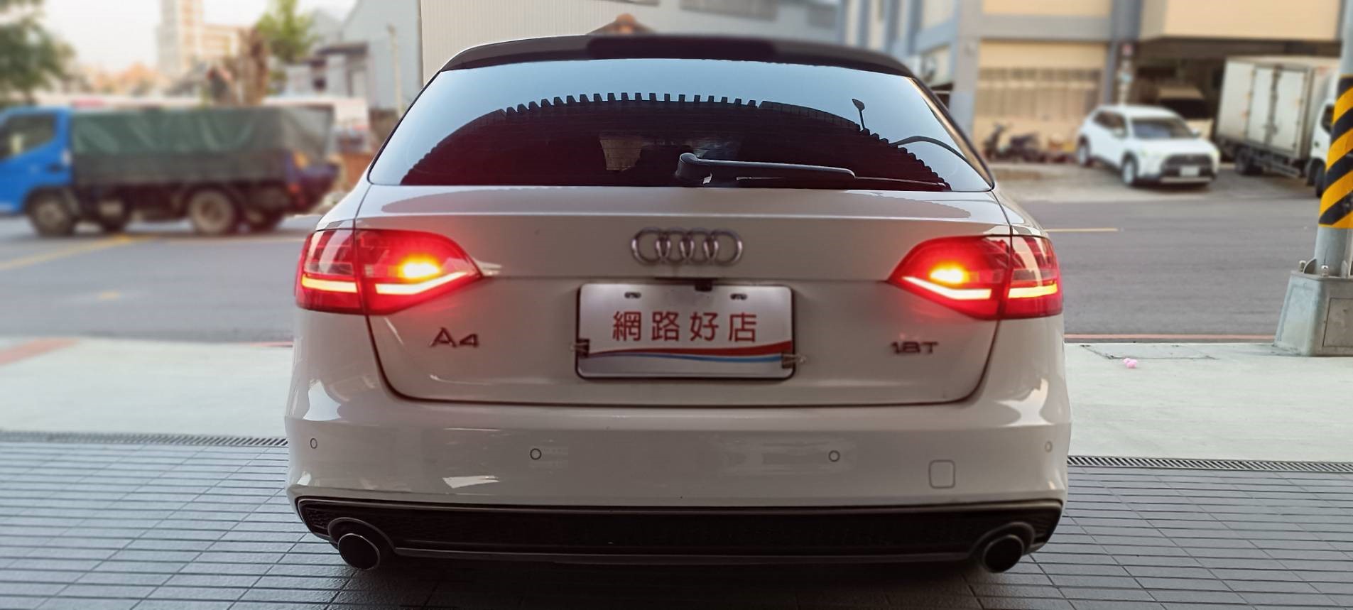 【優質家庭旅行神車】2014型 AUDI A4 Avant B8.5 TFSI 🔥全景天窗豪華休旅來啦！省油 省稅 好開 馬力足  你想要一台兼具性能、空間與安全的好車嗎？這台  正是你與家人最好的選擇！  第6張相片