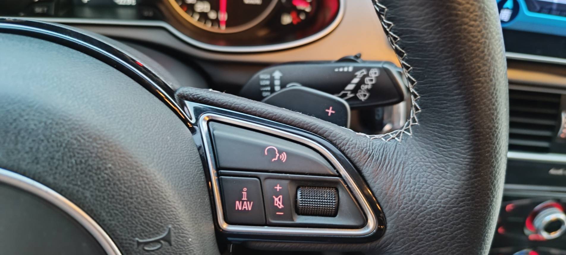 【優質家庭旅行神車】2014型 AUDI A4 Avant B8.5 TFSI 🔥全景天窗豪華休旅來啦！省油 省稅 好開 馬力足  你想要一台兼具性能、空間與安全的好車嗎？這台  正是你與家人最好的選擇！  第17張相片