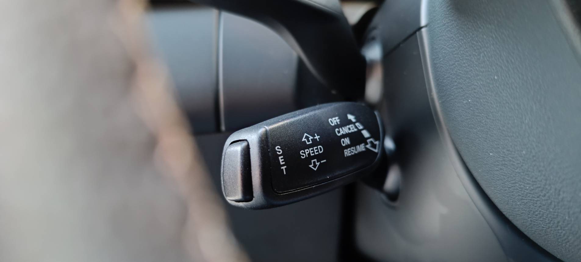 【優質家庭旅行神車】2014型 AUDI A4 Avant B8.5 TFSI 🔥全景天窗豪華休旅來啦！省油 省稅 好開 馬力足  你想要一台兼具性能、空間與安全的好車嗎？這台  正是你與家人最好的選擇！  第19張相片