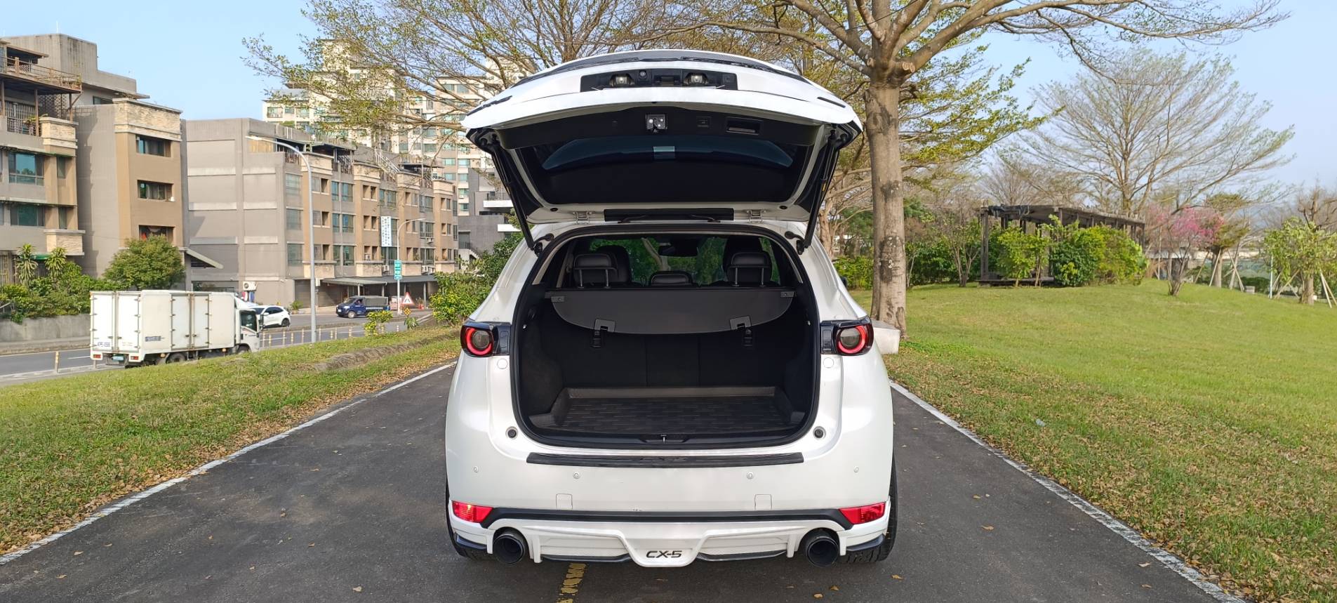 2019 MAZDA CX-5 SKY 旗艦版🚗💨 【潮改滿配】 ｜一手車釋出🔥(CarPlay Android Auto) ✨改好改滿！帥氣、性能、安全一次到位！  第8張相片