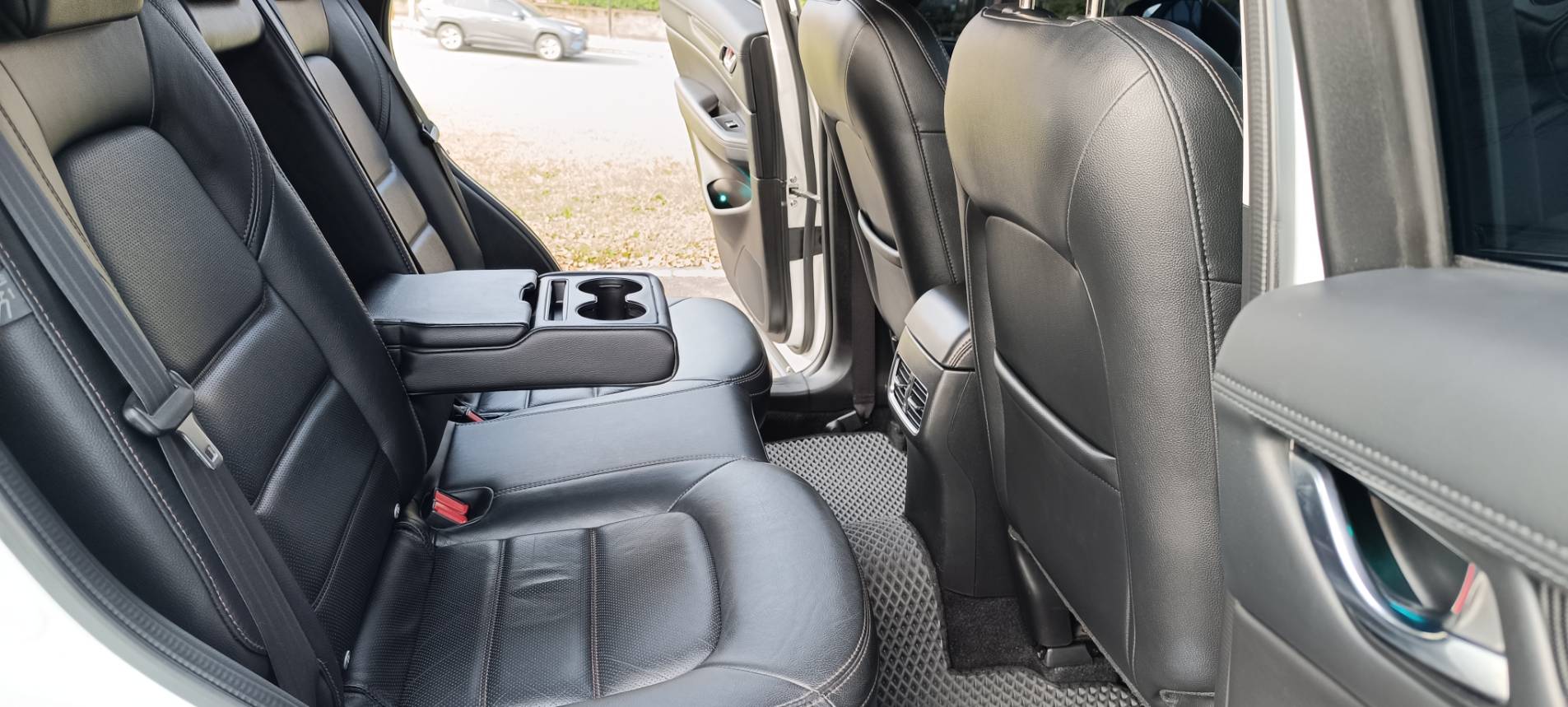 2019 MAZDA CX-5 SKY 旗艦版🚗💨 【潮改滿配】 ｜一手車釋出🔥(CarPlay Android Auto) ✨改好改滿！帥氣、性能、安全一次到位！  第13張相片