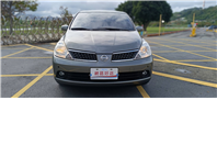 2012  Nissan Tiida 5D 1.8 EH  Tiida 1.8 大馬力 好停車 超實惠代步車 酷暑 寒流 下雨 爸媽 老婆 小孩 擠大眾運輸 無待修 每5千定期保養 車美    第1張縮圖