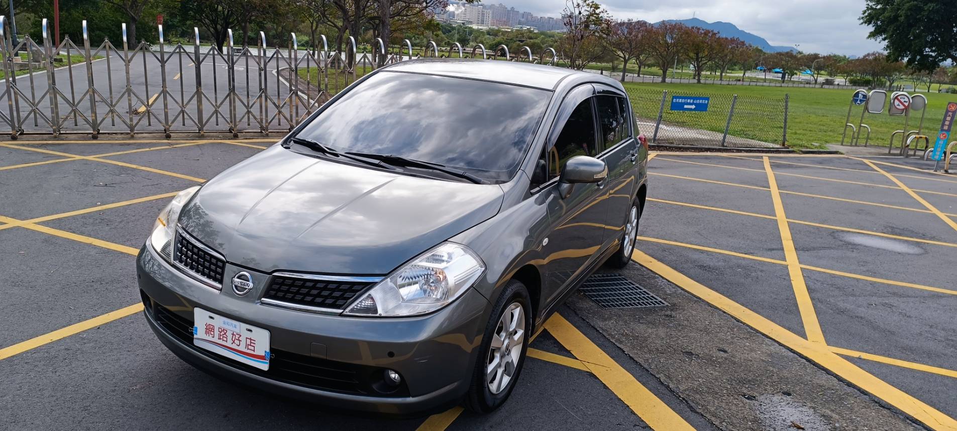 2012  Nissan Tiida 5D 1.8 EH  Tiida 1.8 大馬力 好停車 超實惠代步車 酷暑 寒流 下雨 爸媽 老婆 小孩 擠大眾運輸 無待修 每5千定期保養 車美    第3張相片