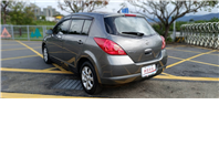 2012  Nissan Tiida 5D 1.8 EH  Tiida 1.8 大馬力 好停車 超實惠代步車 酷暑 寒流 下雨 爸媽 老婆 小孩 擠大眾運輸 無待修 每5千定期保養 車美    第5張縮圖