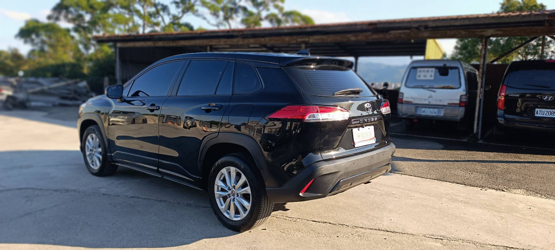 🔥 熱門休旅 2021 22款式TOYOTA Corolla Cross 1.8 尊爵 👑 ACC智能定速巡航 ✨車道偏移警示 ✨空間大 ✨超省油｜市區神車｜保值首選｜銷售冠軍神車 👑  第5張相片