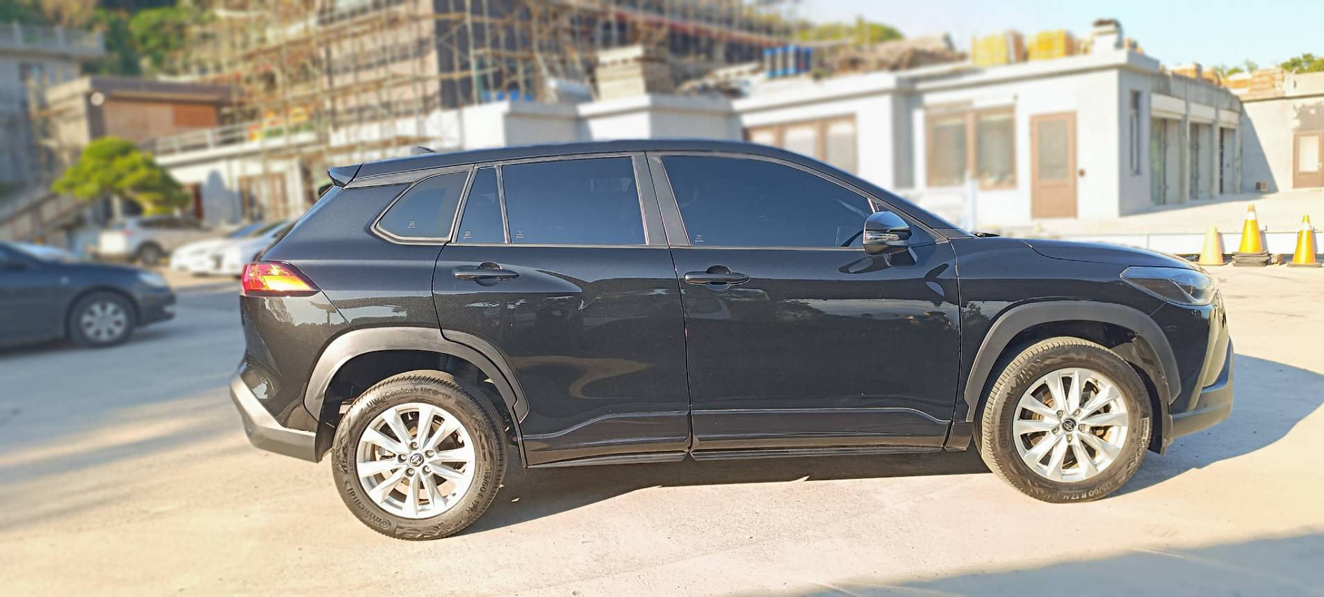 🔥 熱門休旅 2021 22款式TOYOTA Corolla Cross 1.8 尊爵 👑 ACC智能定速巡航 ✨車道偏移警示 ✨空間大 ✨超省油｜市區神車｜保值首選｜銷售冠軍神車 👑  第8張相片