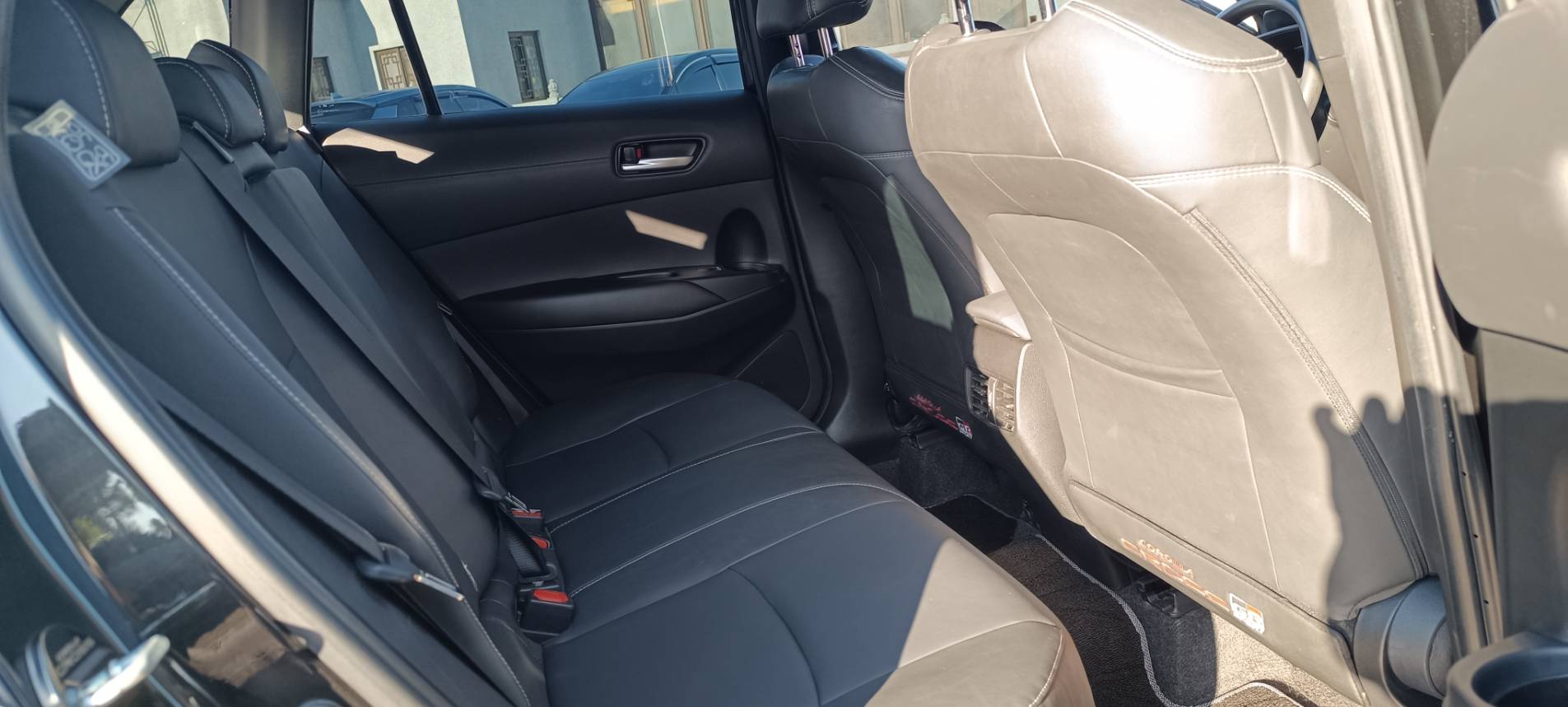 🔥 熱門休旅 2021 22款式TOYOTA Corolla Cross 1.8 尊爵 👑 ACC智能定速巡航 ✨車道偏移警示 ✨空間大 ✨超省油｜市區神車｜保值首選｜銷售冠軍神車 👑  第12張相片