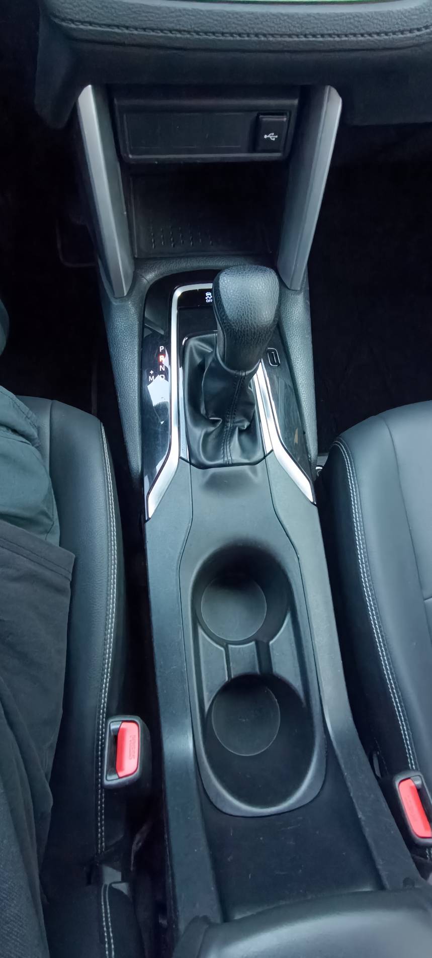 🔥 熱門休旅 2021 22款式TOYOTA Corolla Cross 1.8 尊爵 👑 ACC智能定速巡航 ✨車道偏移警示 ✨空間大 ✨超省油｜市區神車｜保值首選｜銷售冠軍神車 👑  第16張相片