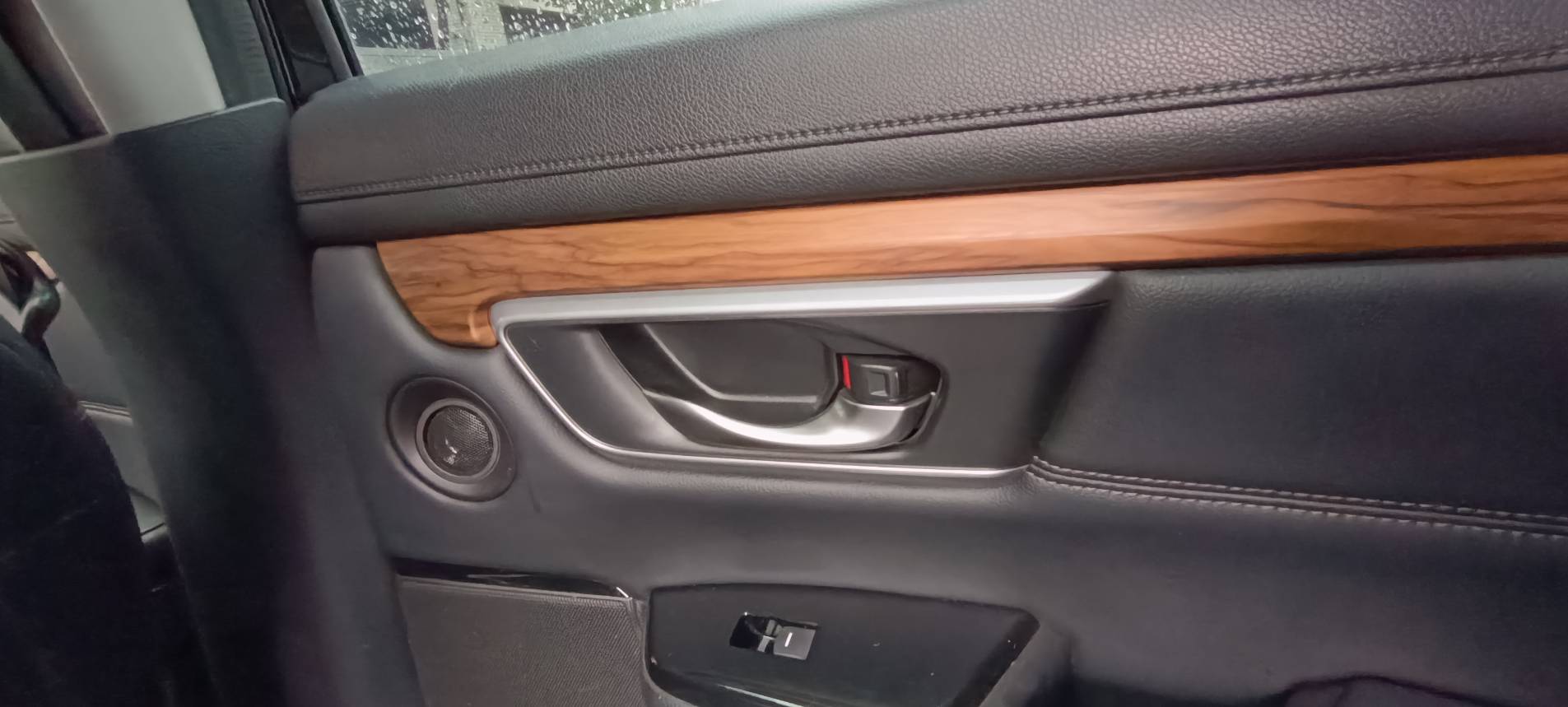 🚗 【2018 Honda CR-V 1.5 S｜頂規渦輪SUV】 ✨ 科技、安全、空間一次到位・ 全速域ACC・全景天窗・電動尾門 車道偏移 居中 盲點 (CarPlay Android Auto)✨一手車  第16張相片