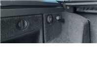 2011 Benz GLK 220 CDI 4MATIC 這台 新車250萬的 GLK 擁有經典的稜角線條，外觀白色搭配升級套件，外型依舊非常現代且霸氣！搭載柴油引擎，省油、大扭力，是入手賓士 SUV 的高 CP 值首選。  第18張縮圖