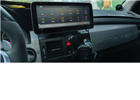 2011 Benz GLK 220 CDI 4MATIC 這台 新車250萬的 GLK 擁有經典的稜角線條，外觀白色搭配升級套件，外型依舊非常現代且霸氣！搭載柴油引擎，省油、大扭力，是入手賓士 SUV 的高 CP 值首選。  第19張縮圖