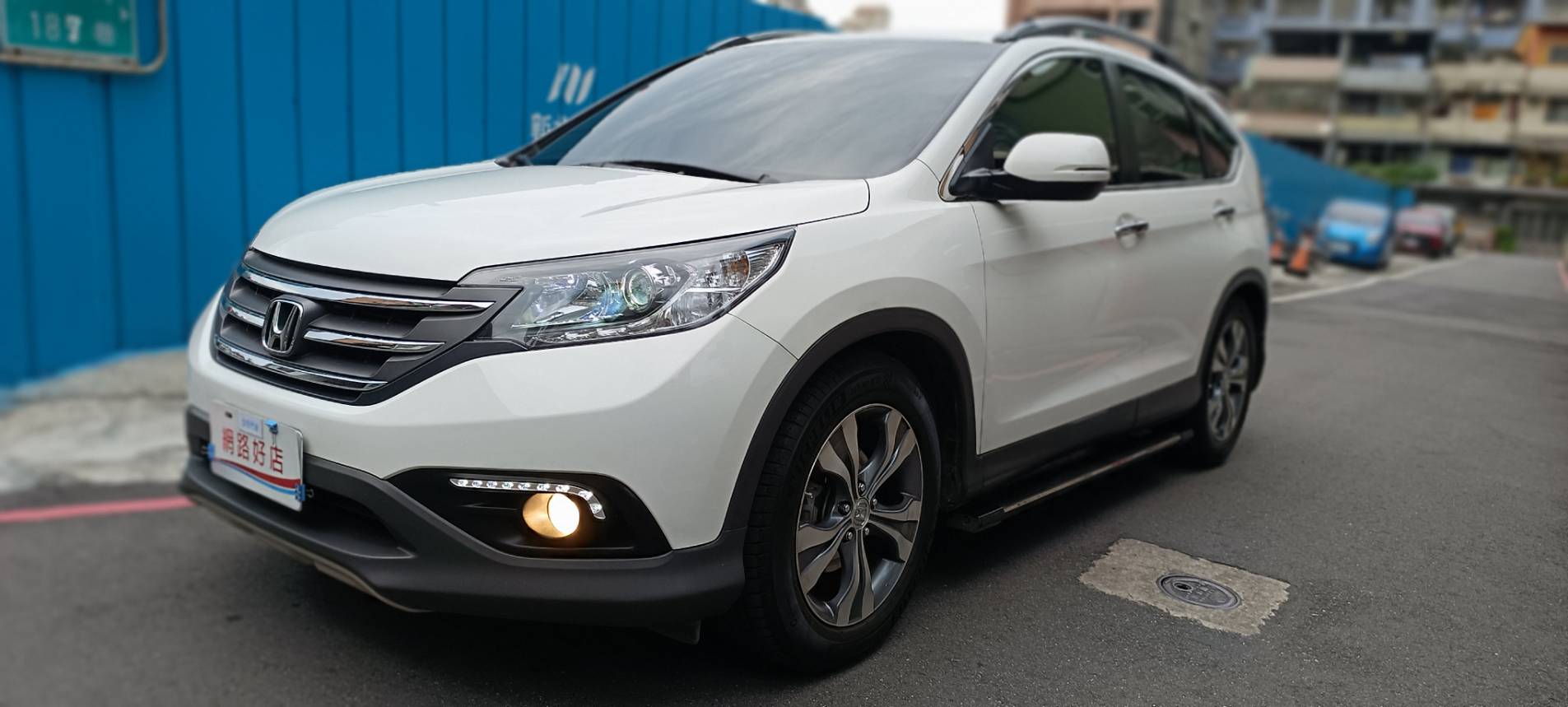 2014 HONDA CRV 2.4 代步車 小家庭 國民神車 後車廂空間可做多樣變化 可全部躺平 可供全家遊山玩水眾多需求 輕露營族最愛 相對低里程 車漂亮 原汁原味  無泡水 無改裝 車況超優   看車前請先電話聯絡確認車是否售出 以免  第1張相片