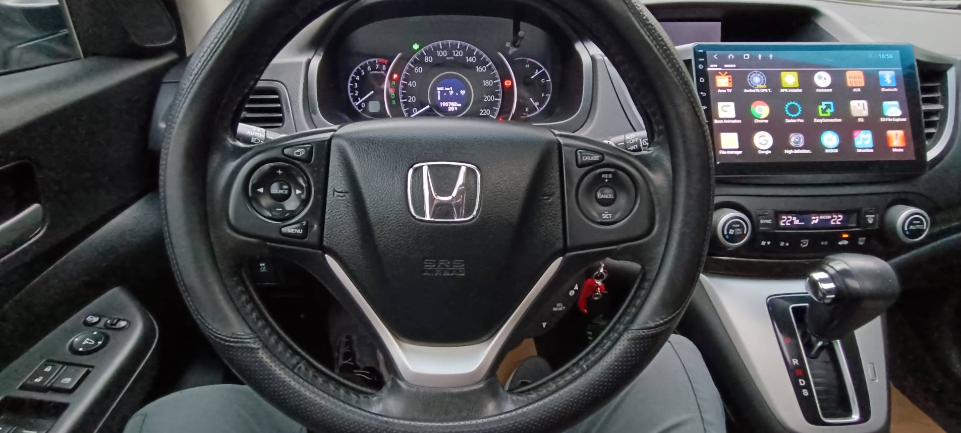 2014 HONDA CRV 2.4 代步車 小家庭 國民神車 後車廂空間可做多樣變化 可全部躺平 可供全家遊山玩水眾多需求 輕露營族最愛 相對低里程 車漂亮 原汁原味  無泡水 無改裝 車況超優   看車前請先電話聯絡確認車是否售出 以免  第16張相片