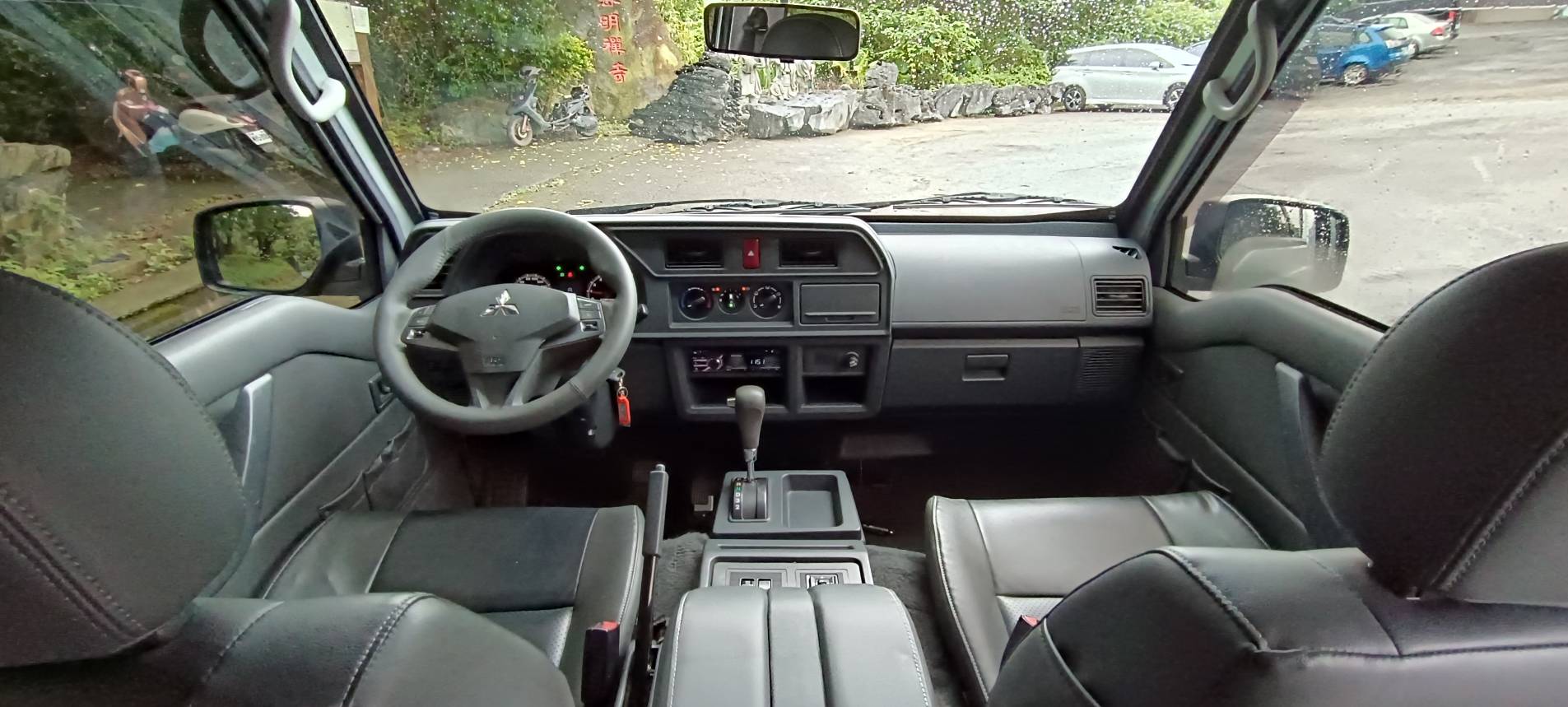 2020 Mitsubishi 得利卡 8人座｜空間王者 🔥 空間大、底盤高、用途廣 💡 商務、家庭、通勤接送全搞定！  第10張相片