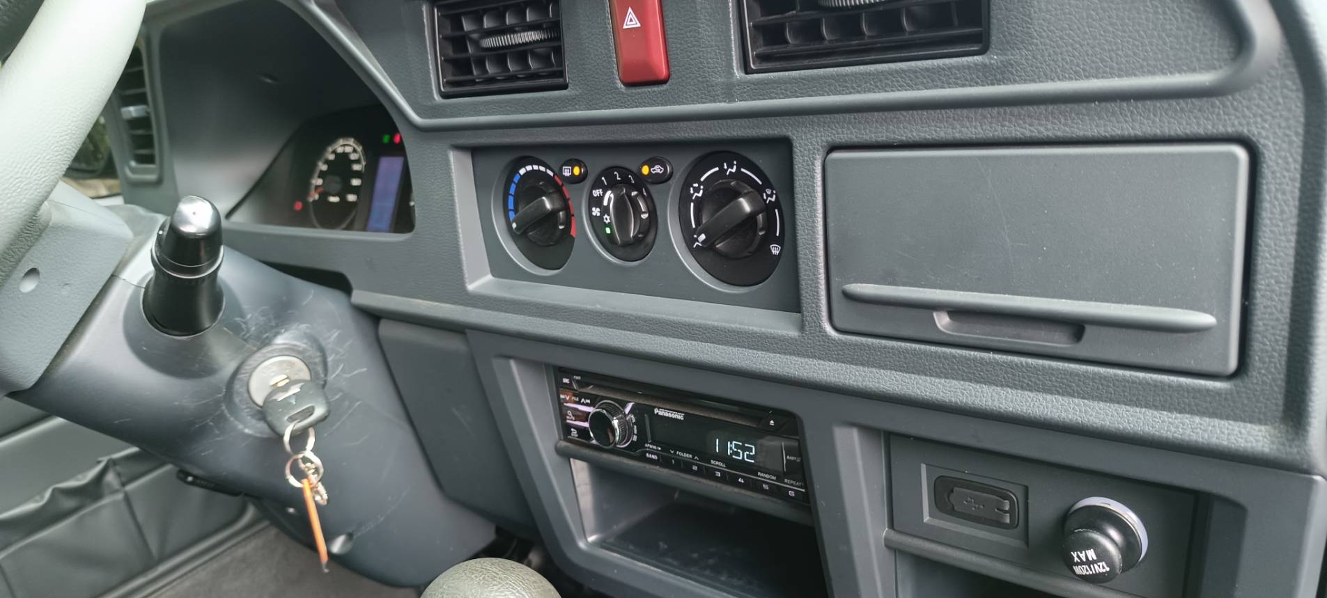 2020 Mitsubishi 得利卡 8人座｜空間王者 🔥 空間大、底盤高、用途廣 💡 商務、家庭、通勤接送全搞定！  第14張相片