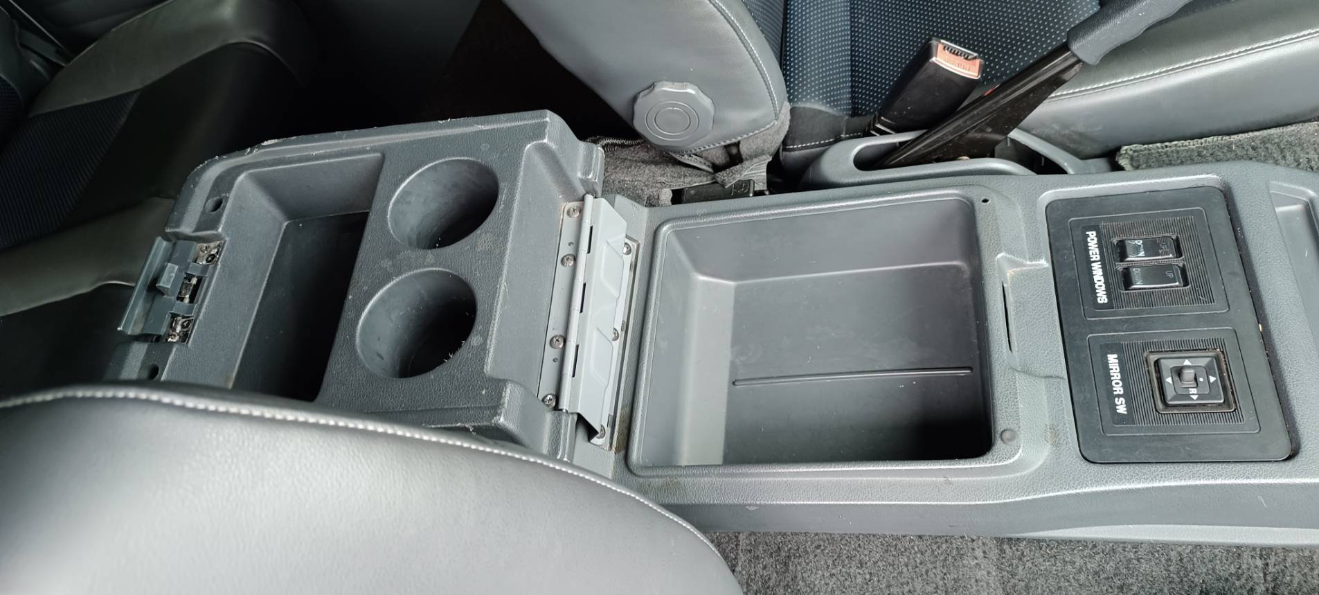 2020 Mitsubishi 得利卡 8人座｜空間王者 🔥 空間大、底盤高、用途廣 💡 商務、家庭、通勤接送全搞定！  第17張相片