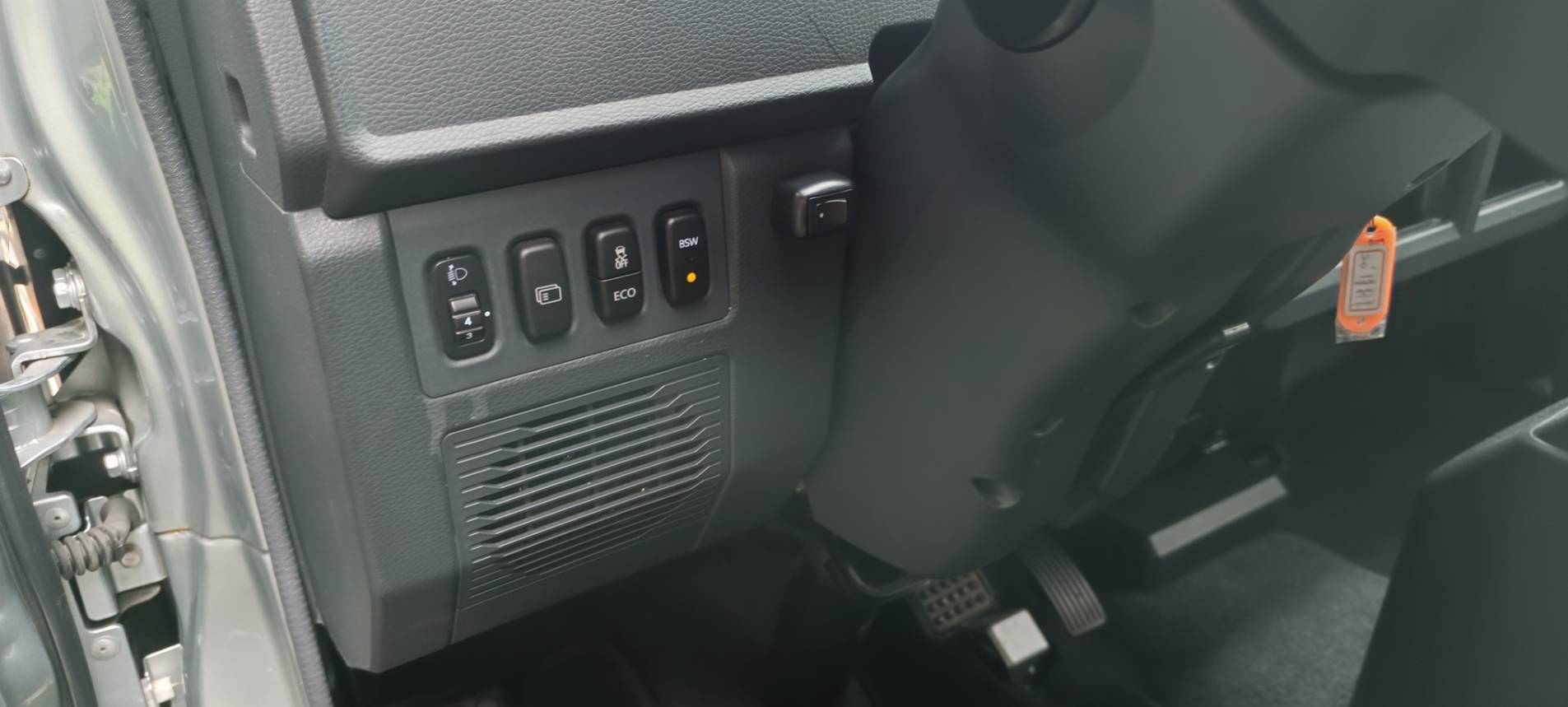 2020 Mitsubishi 得利卡 8人座｜空間王者 🔥 空間大、底盤高、用途廣 💡 商務、家庭、通勤接送全搞定！  第19張相片