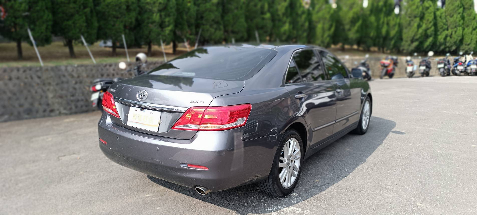 2010  CAMRY 2.4 G 尊貴 安卓機 天窗 中大型房車 小家庭 首購 豪華代步車 豪華氣派 配備性能佳 ⭐只要你有 4000元⭐即可把此車貸回家喔!  第5張相片