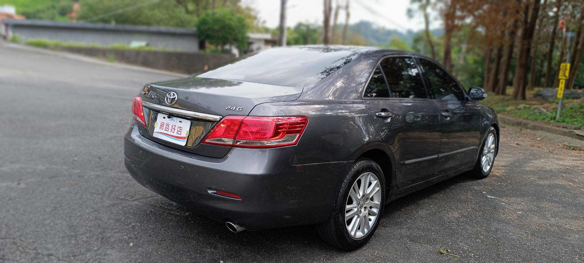 2010  CAMRY 2.4 G 尊貴 安卓機 天窗 中大型房車 小家庭 首購 豪華代步車 豪華氣派 配備性能佳 ⭐只要你有 4000元⭐即可把此車貸回家喔!  第6張相片