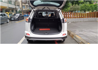 2018 Toyota rav4 2.0 豪華 便宜又大碗的 人稱郎系車美派的國民神車 安卓機 360環景 摸門解鎖 ⭐只要你有 4000元⭐即可把此車貸回家喔!  第8張縮圖